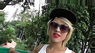 hot trixie cougar sucking tranny cock and swallow