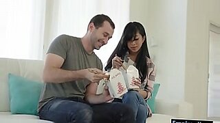 Latreast-pettyjohn-black-ebony-mom