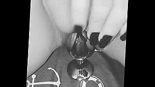 abg masturbasi di wc mall