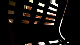 sperma muncrat di mulut dan memek