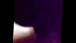 peeing in high heels