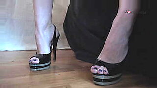 mom hypnotized in the kitchen