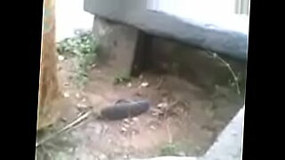 indian outdoor bath video