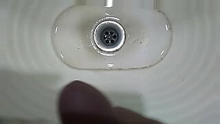 exhibitionist wank in car