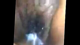 ngocok memek nya sendiri