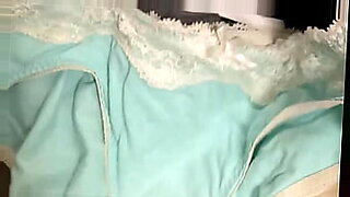 mum masterbates on bed hidden camera