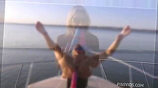 girls first xxx blod video