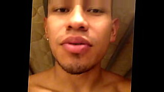 hermano se aprovecha de hermana borracha