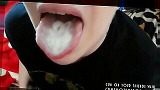amateur tube pinch mom