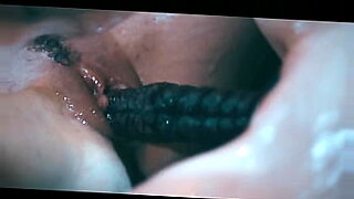 sunny leone fingering in the dark