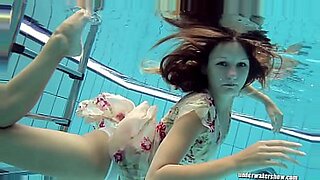 xxx vedio in swimming pool