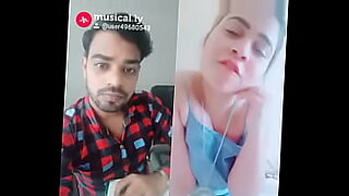 stepmom and stepsis get cum