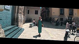 il baise sa femme dans un cinema