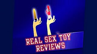 a girl show her naked to the boy