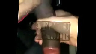girl sucks dick video
