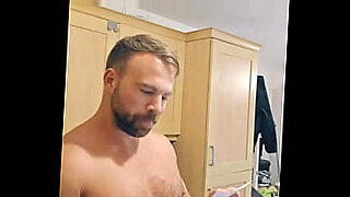 camera cache cabinet massage arab