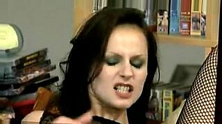 expert deep throat cock suckers