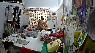 hermosura acostada en la cama