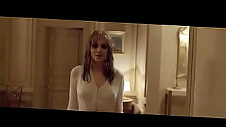 porn art video showing tini sucking a big dildo