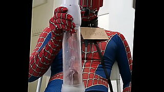 llora cuando le hacen la cola