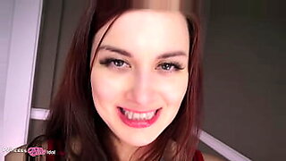 gadis cantik ngocok memek