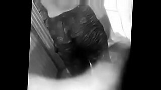 girl sucks dick video