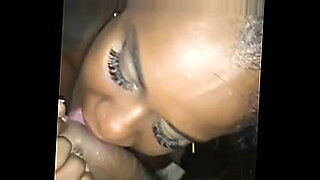 2 fat girls big clit homemade threesome