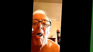 own sex of women and hand out her sex owel