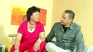 keep boy son and mom six hoem