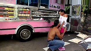 son force mom to sx