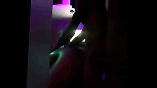 how to hide a dildo in a taxi