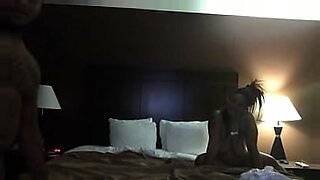 pleasuring chick with massage before getting a bj