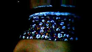 me follo la novia de mi amigo en leggins