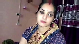 hot sona aunty boobs pressing