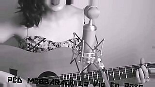 2 cocks cum in her mouth at same time shemale girl