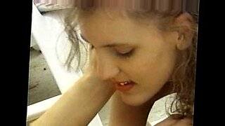 girls first xxx blod video