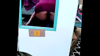 ladki jhadti hui