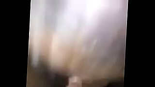 follando con su madrastra y la sirvienta