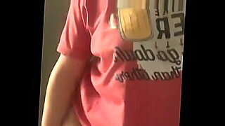 incesto hija seduce a pade y folla a padrexxx