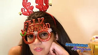 en combis espñola saliendo del ginnasio