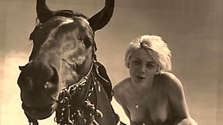 mam masturbating hairy pussy to orgasm