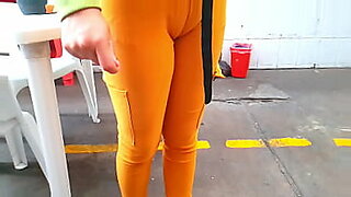 follando en la cocina y se enchila el chile con el tomate