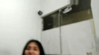 espiando a mi hermana folllando en mi casa follando camara escondida