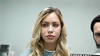 xxx videos with feed
