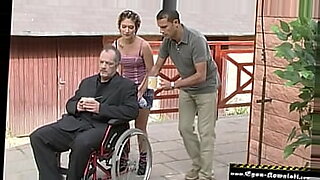 kleine kind fickt mit sein vater