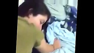 melayu adik isap puki kakak