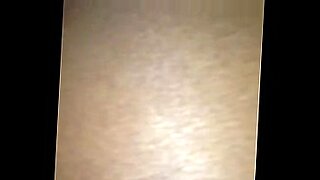2 girls pantyhose blowjob