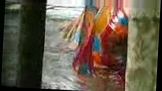 indian flashing aunty thoppul in public