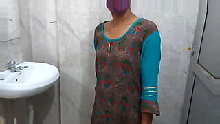 indian cleaner catches him jerking in bathroom