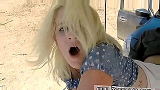 mom fucking in front of son